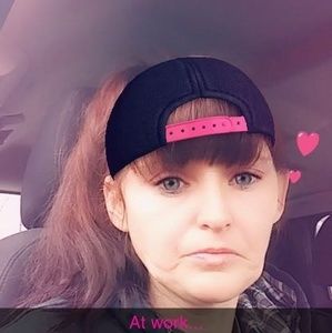 Meet your Posher, Eva